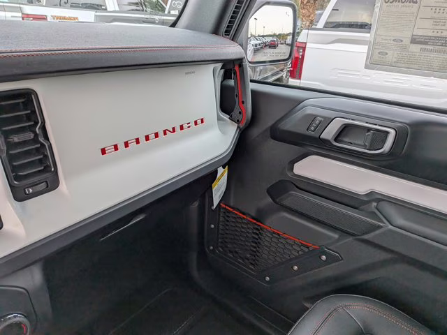 2025 Oxford White Ford Bronco Stroppe Edition 4X4 Convertible