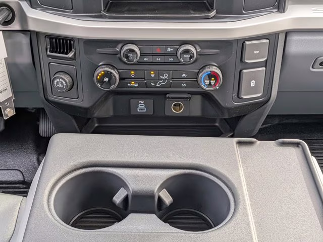 2026 Oxford White Ford Super Duty F-250 SRW XL RWD Truck