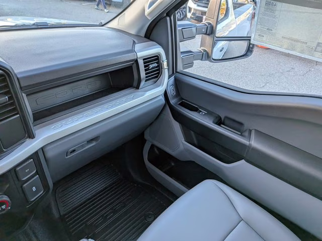 2026 Oxford White Ford Super Duty F-250 SRW XL RWD Truck