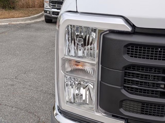 2026 Oxford White Ford Super Duty F-250 SRW XL RWD Truck