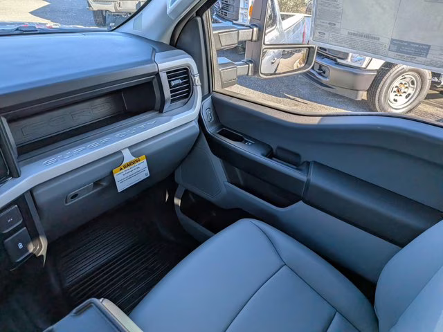 2026 Oxford White Ford Super Duty F-250 SRW XL RWD Truck