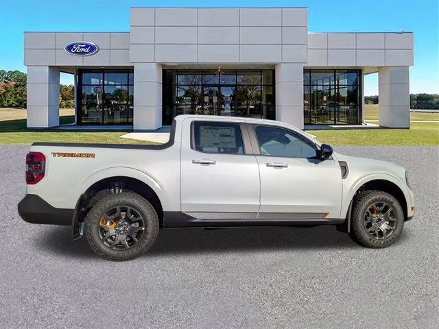 2026 White Metallic Ford Maverick Tremor AWD Truck