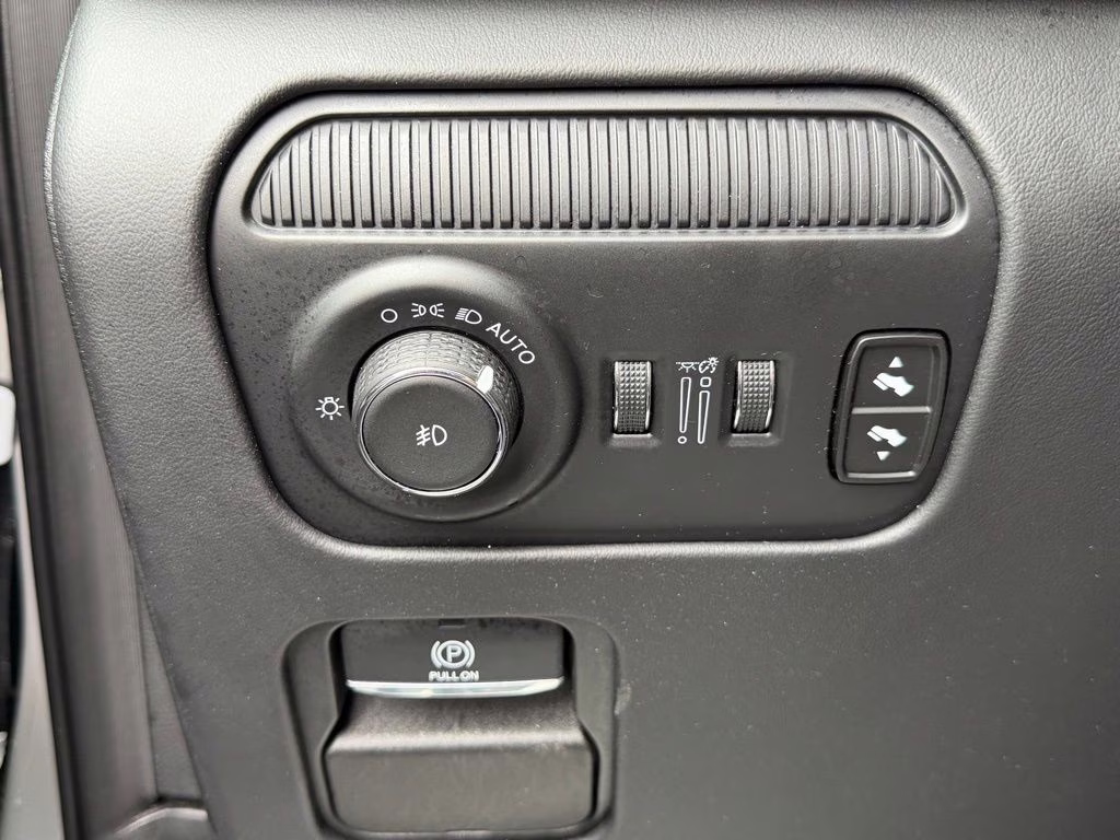 2024 Bright White Clearcoat Jeep Grand Wagoneer L Series II 4X4 SUV