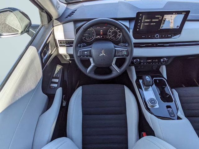 2026 Cosmic Blue Metallic Mitsubishi Outlander SE FWD SUV