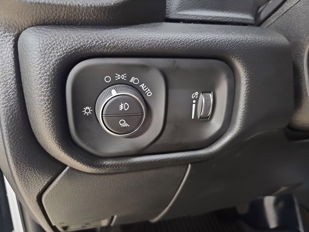 2026 Bright White Clearcoat Ram 2500 Tradesman 4X4 Truck