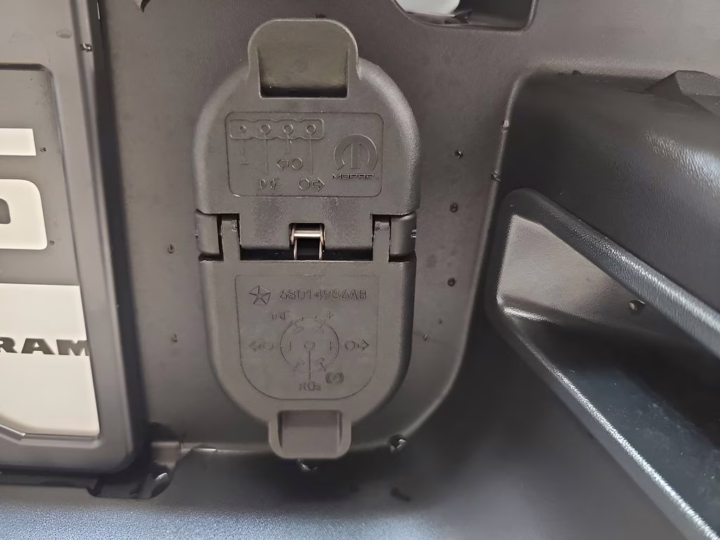 2026 Bright White Clearcoat Ram 2500 Tradesman 4X4 Truck