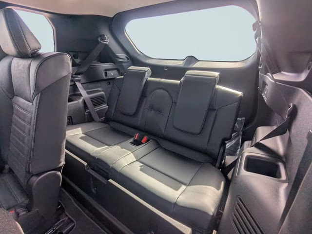 2026 Moonstone Gray Metallic Mitsubishi Outlander SE FWD SUV