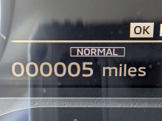 2026 Moonstone Gray Metallic Mitsubishi Outlander SE FWD SUV