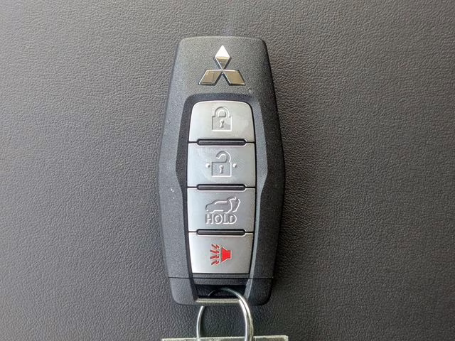 2026 Moonstone Gray Metallic Mitsubishi Outlander SE FWD SUV