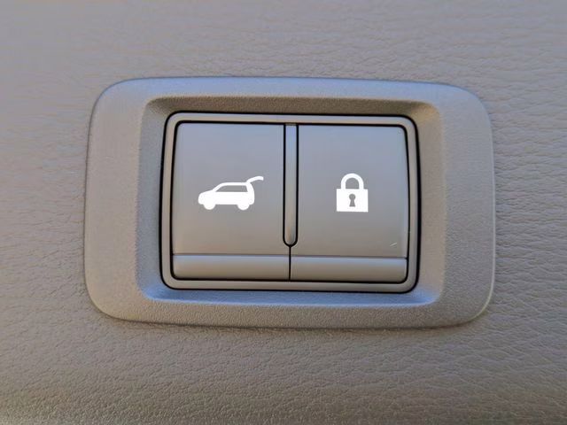 2026 White Diamond Mitsubishi Outlander SE FWD SUV