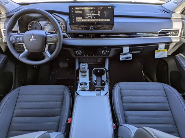 2026 White Diamond Mitsubishi Outlander SE FWD SUV