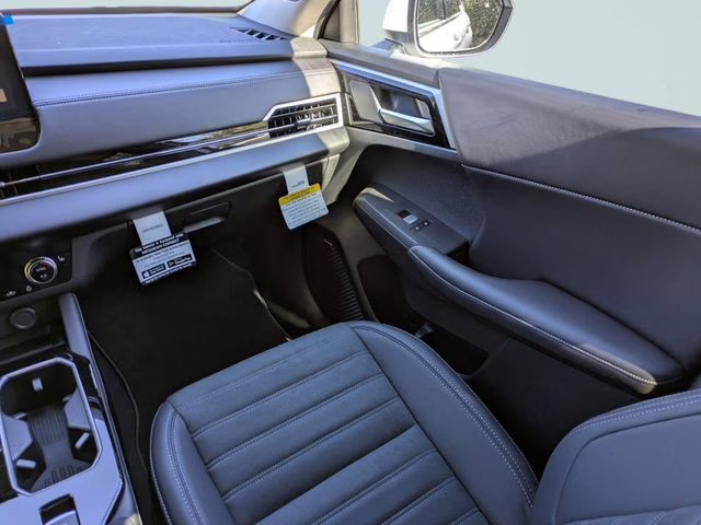 2026 White Diamond Mitsubishi Outlander SE FWD SUV