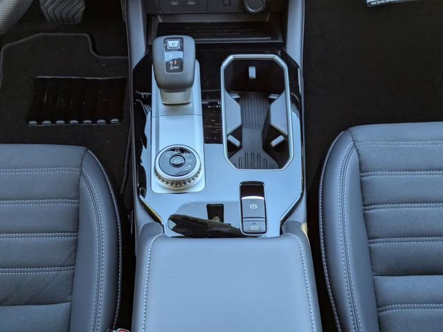 2026 White Diamond Mitsubishi Outlander SE FWD SUV