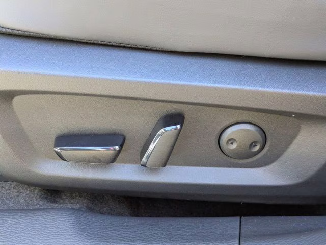 2026 White Diamond Mitsubishi Outlander SE FWD SUV