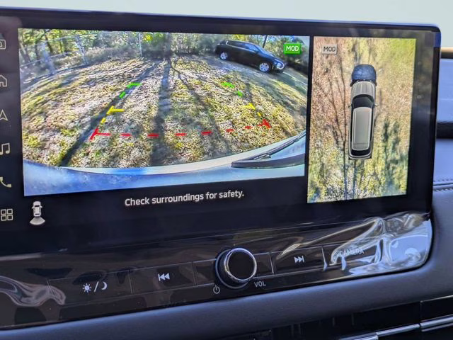 2026 White Diamond Mitsubishi Outlander SE FWD SUV