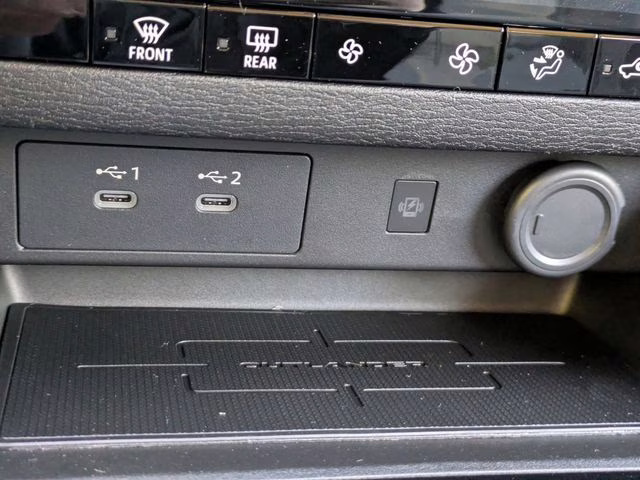 2026 White Diamond Mitsubishi Outlander SE FWD SUV