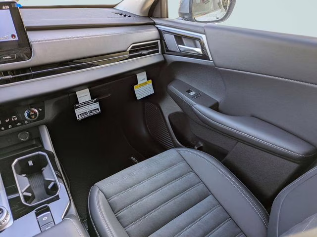 2026 Moonstone Gray Metallic Mitsubishi Outlander SE FWD SUV