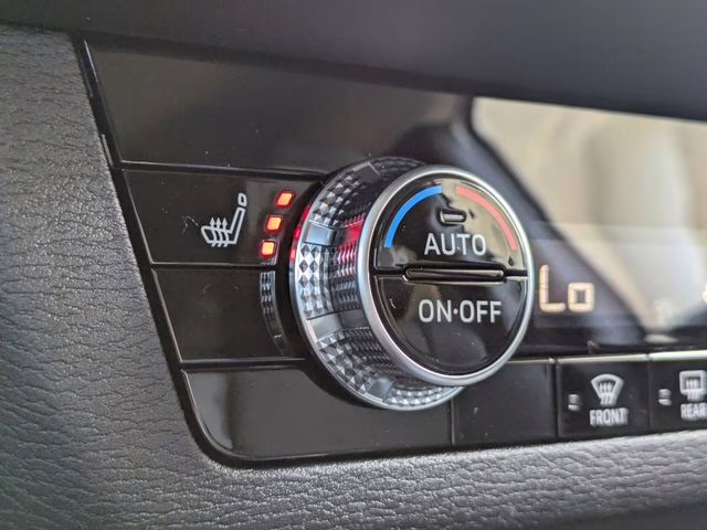 2026 Moonstone Gray Metallic Mitsubishi Outlander SE FWD SUV