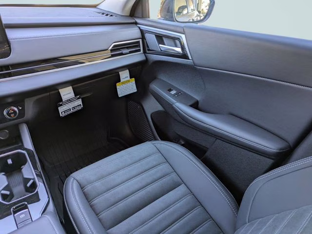 2026 Moonstone Gray/Black Roof Mitsubishi Outlander Trail Edition AWD SUV