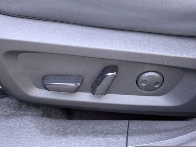 2026 Moonstone Gray/Black Roof Mitsubishi Outlander Trail Edition AWD SUV