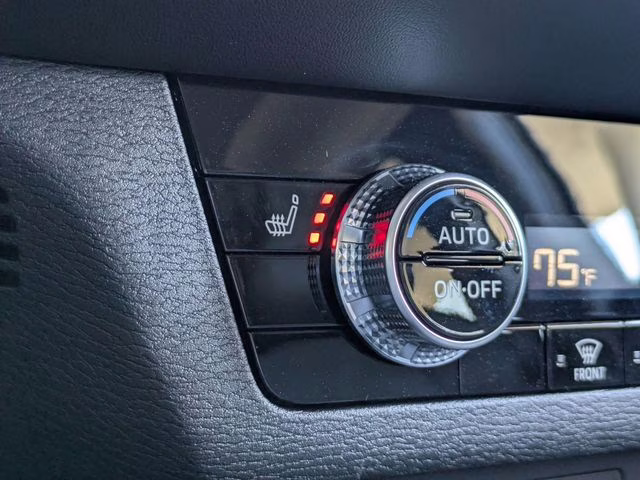 2026 Moonstone Gray/Black Roof Mitsubishi Outlander Trail Edition AWD SUV