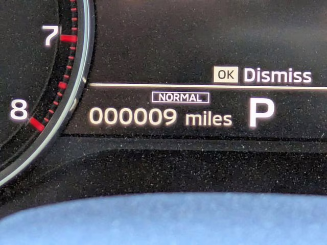 2026 Moonstone Gray/Black Roof Mitsubishi Outlander Trail Edition AWD SUV