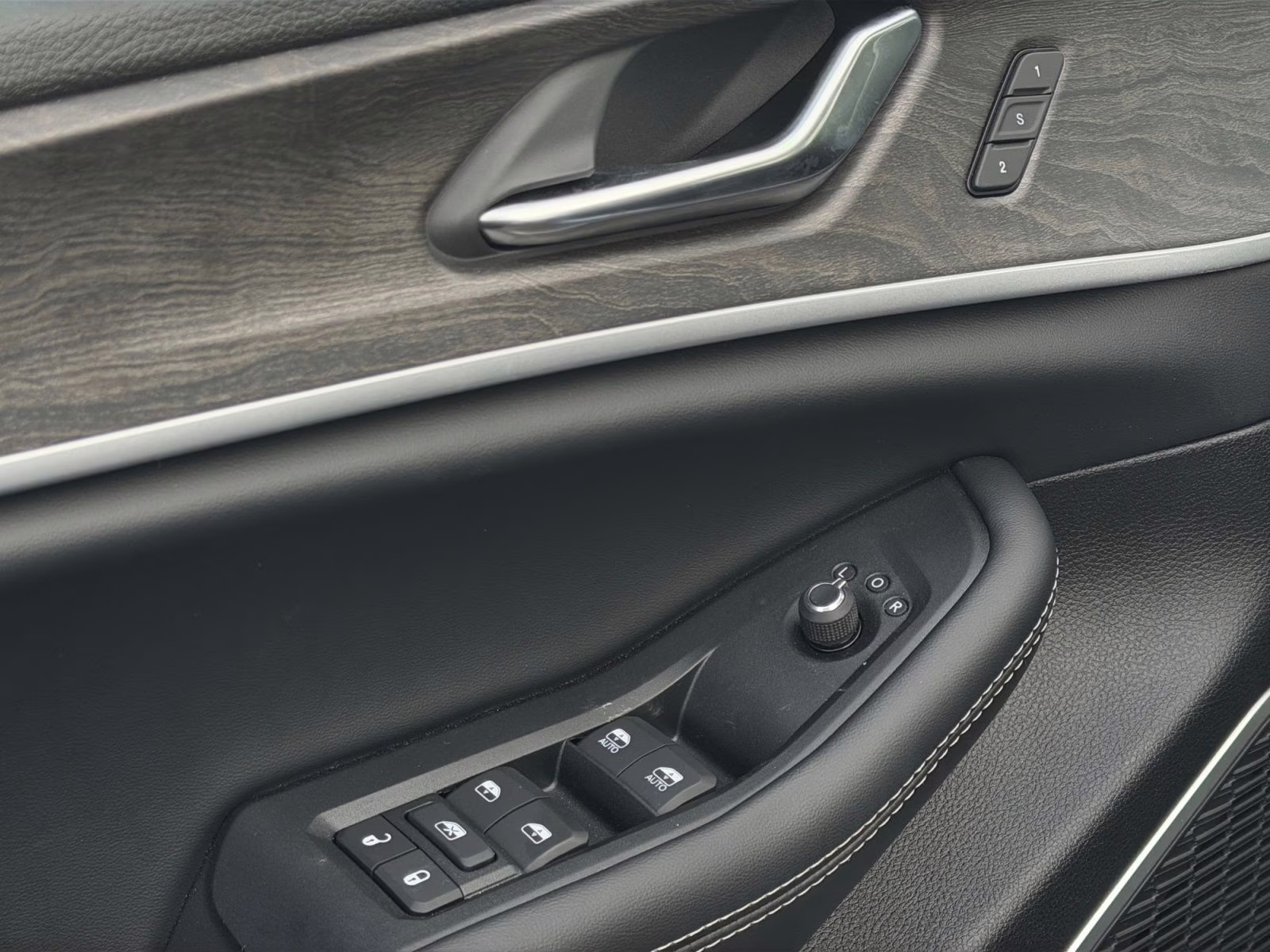 2026 Silver Zynith Jeep Grand Cherokee L Limited 4X4 SUV