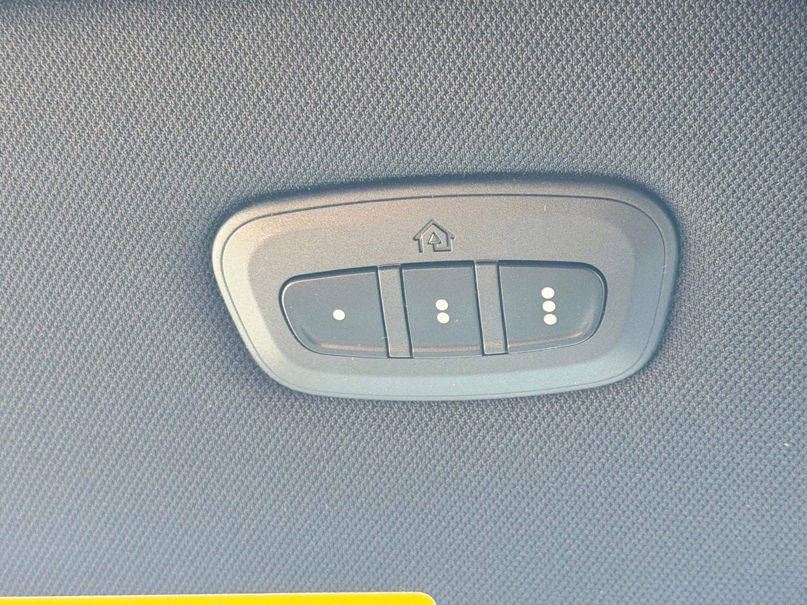 2026 diamond black crystal pearlcoat Jeep Cherokee Limited 4X4 SUV