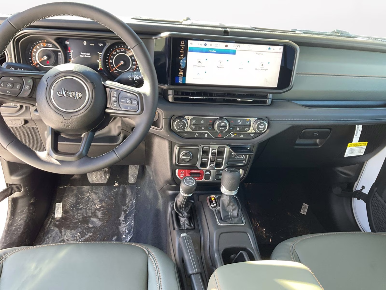 2026 bright white clearcoat Jeep Gladiator Mojave 4X4 Truck