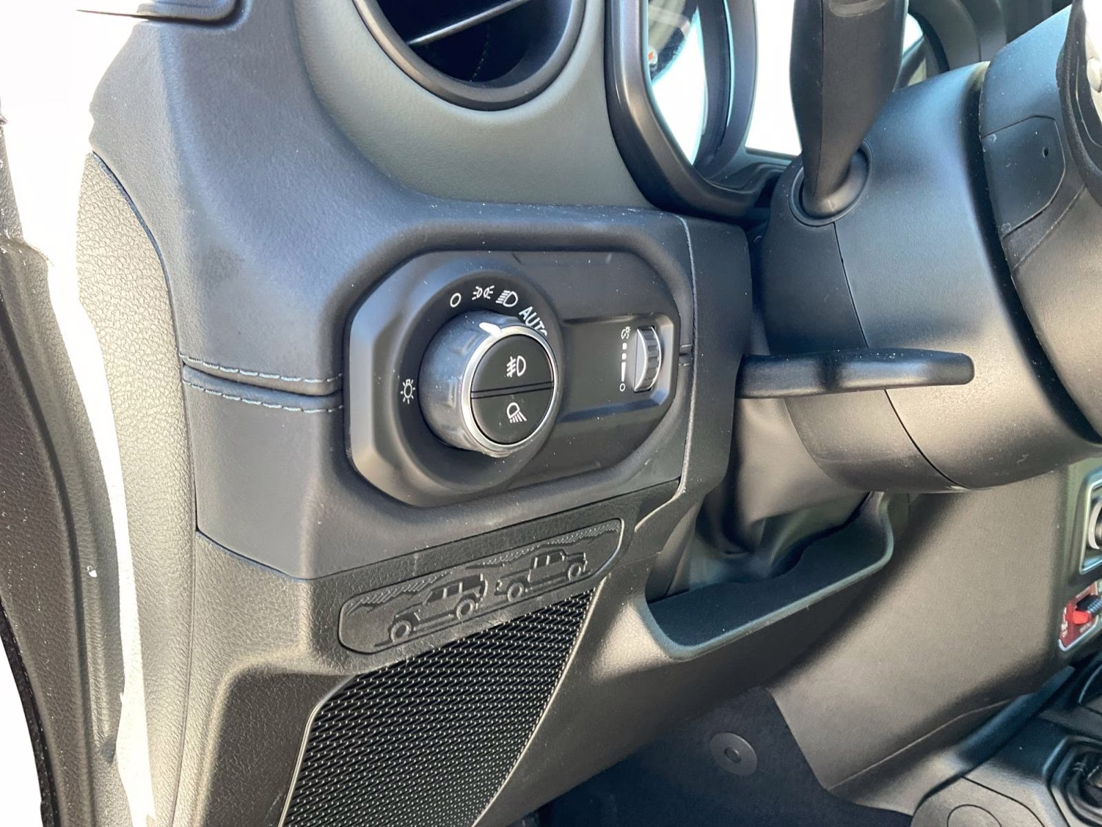 2026 bright white clearcoat Jeep Gladiator Mojave 4X4 Truck