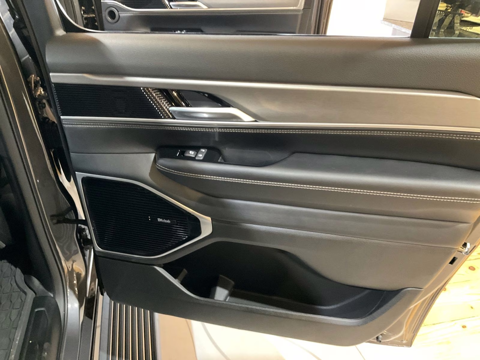 2026 Baltic Gray Metallic Clearcoat Jeep Grand Wagoneer L Limited Altitude 4X4 SUV