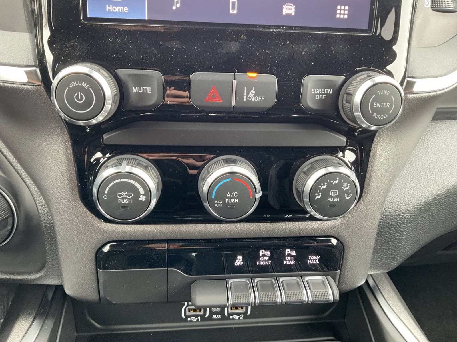 2026 Bright White Clearcoat Ram 1500 Express 4X4 Truck