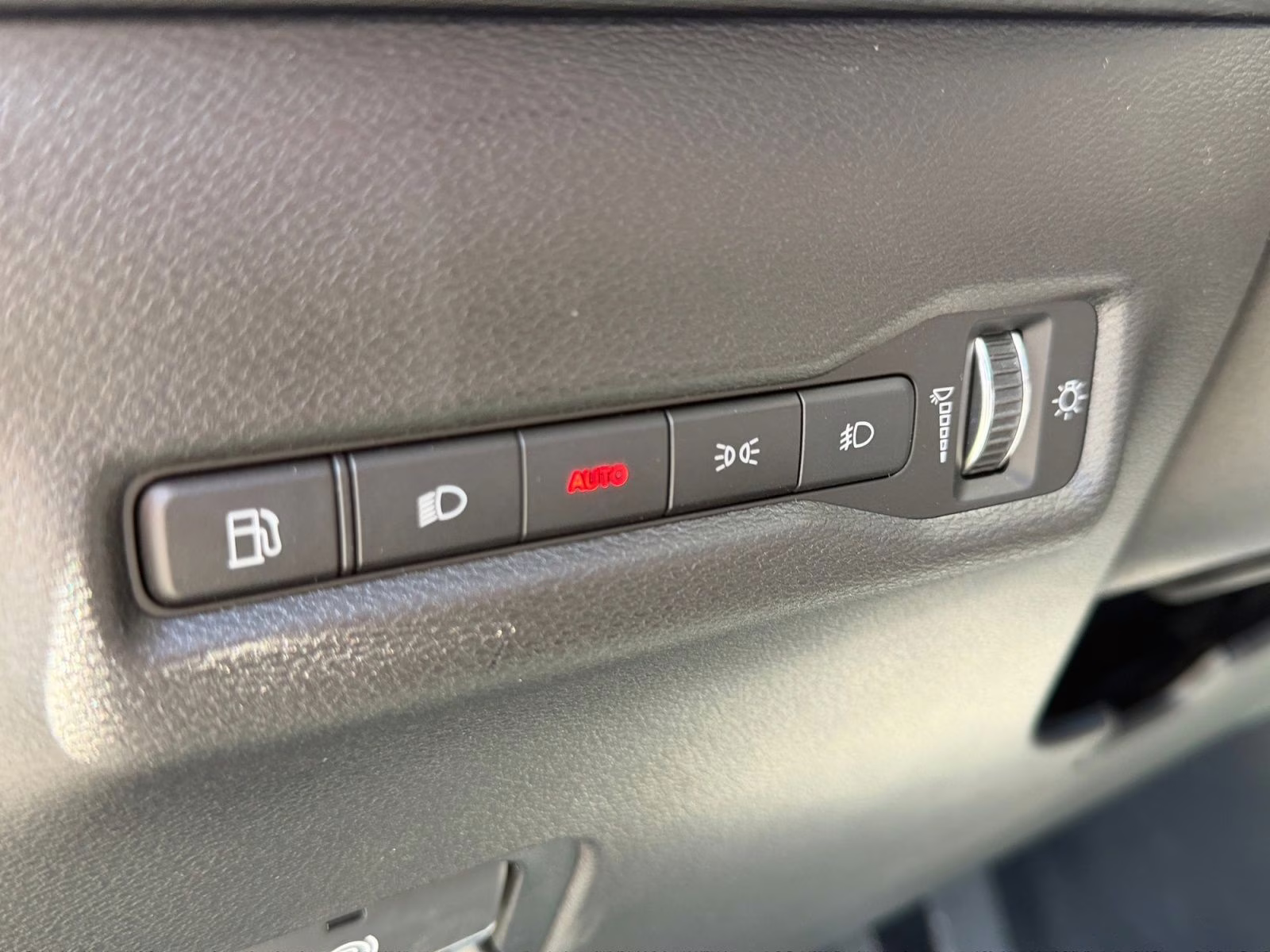 2026 diamond black crystal pearlcoat Jeep Cherokee Limited 4X4 SUV