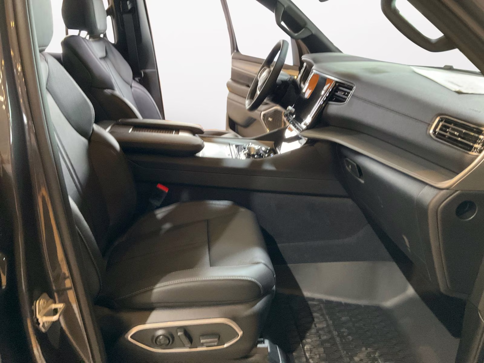 2026 Baltic Gray Metallic Clearcoat Jeep Grand Wagoneer L Limited Altitude 4X4 SUV