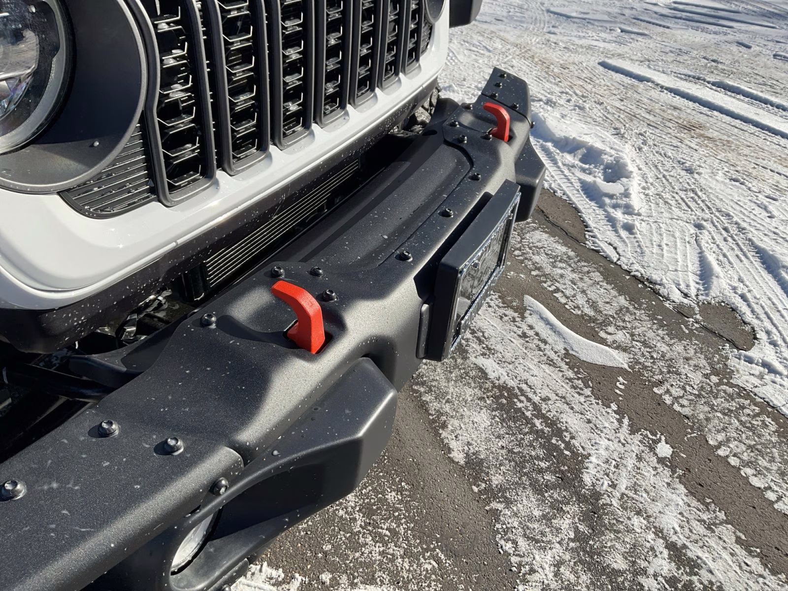 2026 bright white clearcoat Jeep Gladiator Mojave 4X4 Truck