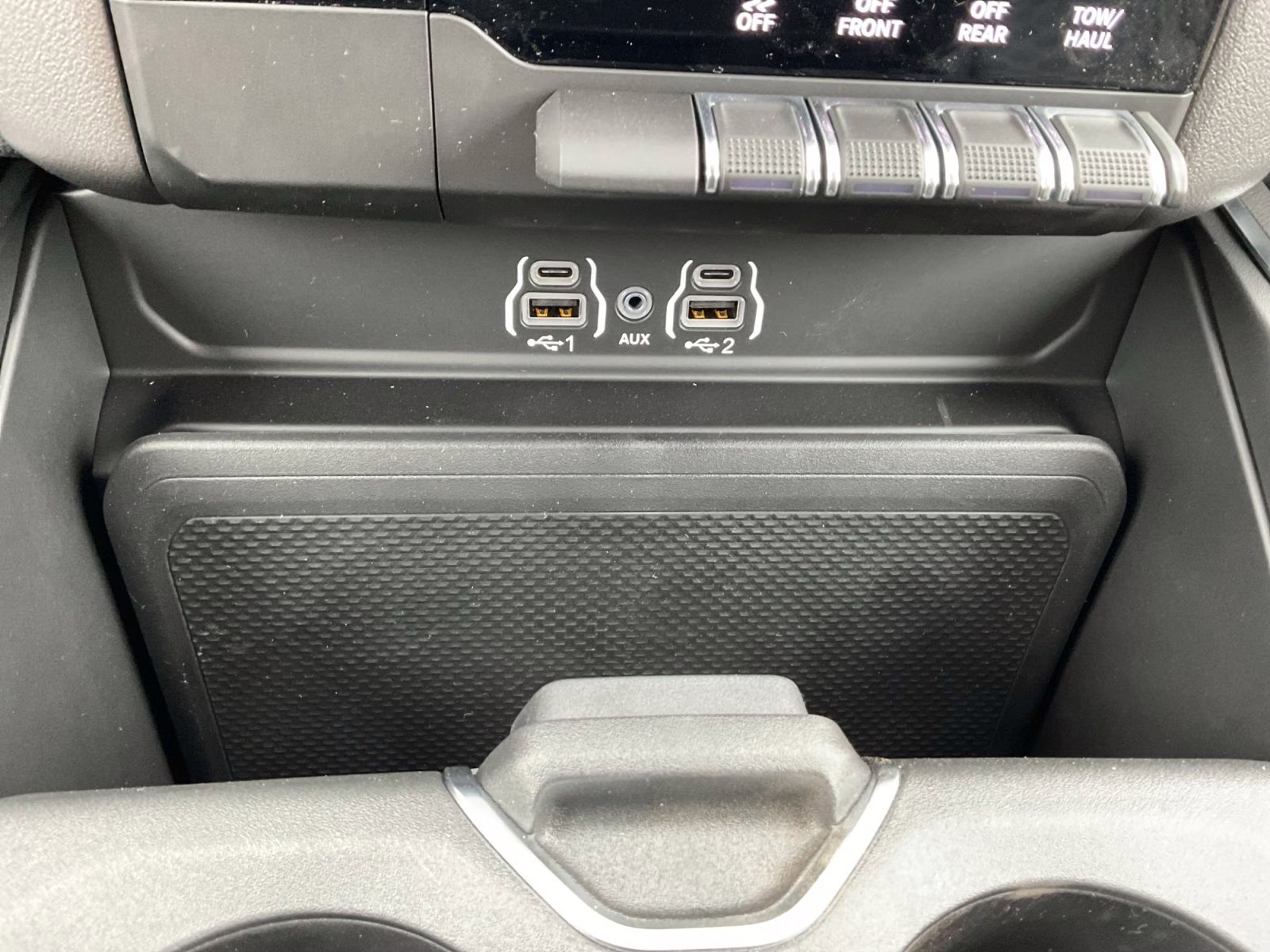 2026 Bright White Clearcoat Ram 1500 Express 4X4 Truck