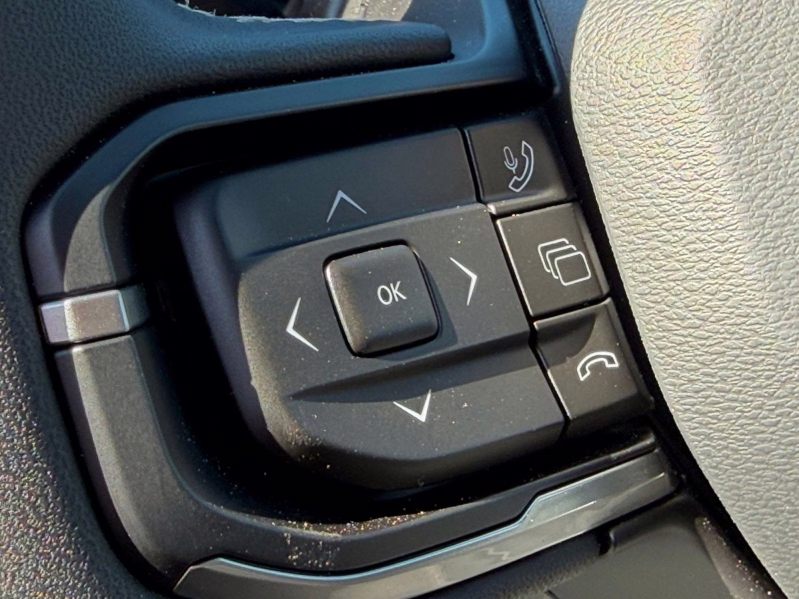 2026 diamond black crystal pearlcoat Jeep Cherokee Limited 4X4 SUV