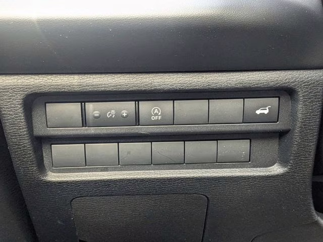 2026 Labrador Black Pearl Mitsubishi Outlander SE FWD SUV