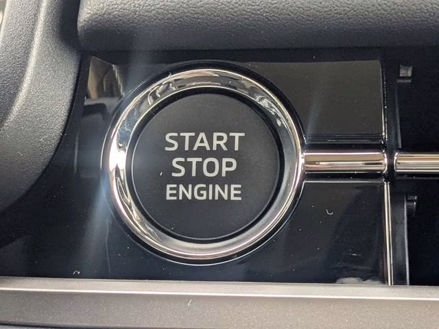 2026 Labrador Black Pearl Mitsubishi Outlander SE FWD SUV