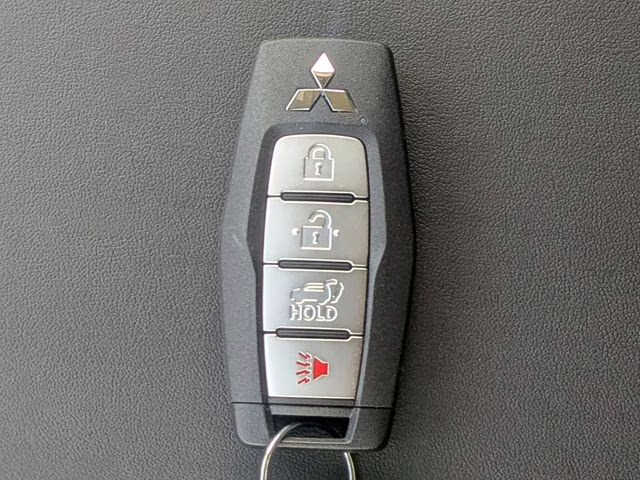 2026 Labrador Black Pearl Mitsubishi Outlander SE FWD SUV