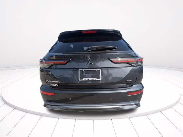 2026 Graphite Gray Mitsubishi Outlander SEL FWD SUV