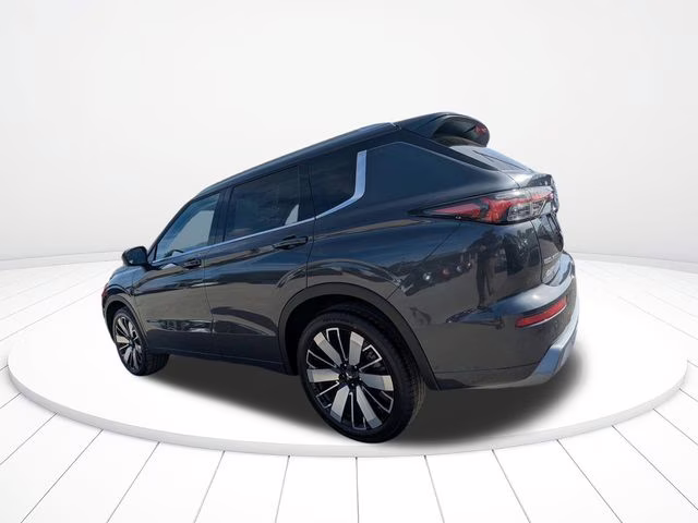 2026 Graphite Gray Mitsubishi Outlander SEL FWD SUV