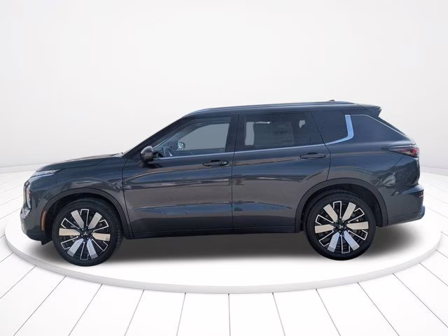 2026 Graphite Gray Mitsubishi Outlander SEL FWD SUV