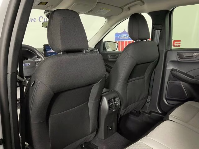 2026 Oxford White Ford Escape Active FWD SUV