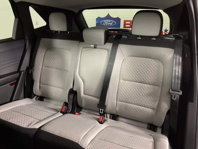 2026 Oxford White Ford Escape Active FWD SUV