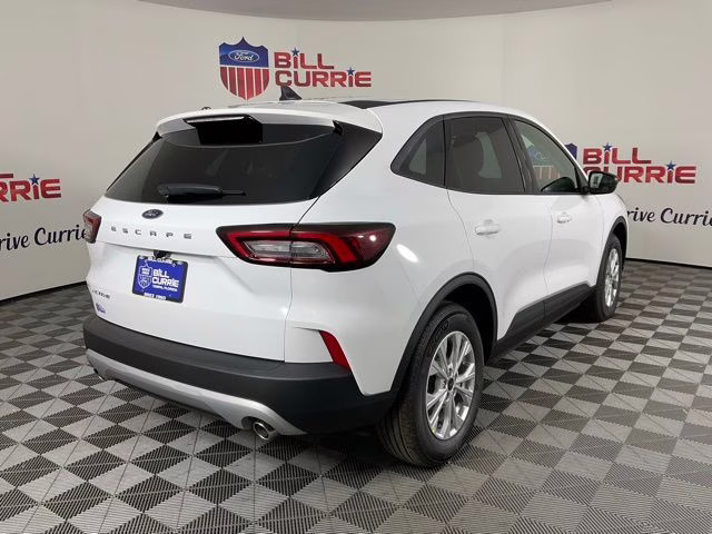2026 Oxford White Ford Escape Active FWD SUV