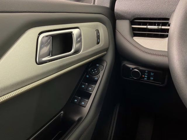 2026 White Metallic Ford Explorer Active RWD SUV