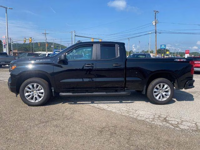 2025 Chevrolet Silverado 1500 Custom - Photo 8