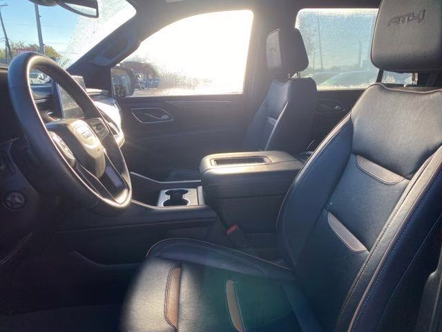 2023 GMC Yukon AT4 - Photo 17