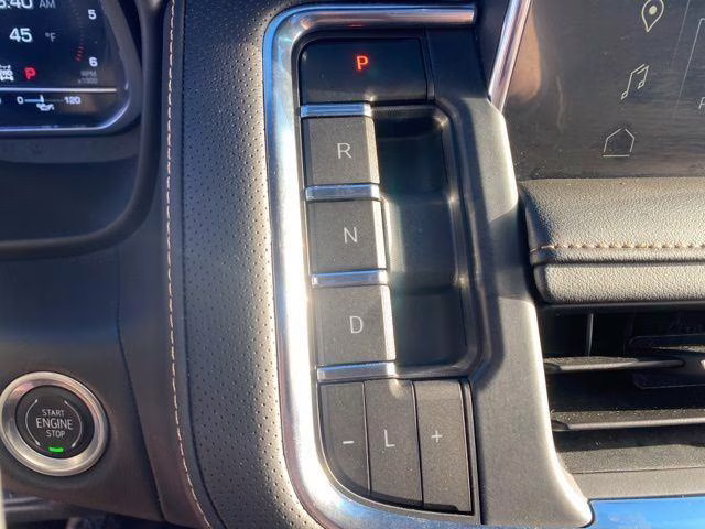 2023 GMC Yukon AT4 - Photo 23